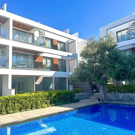 Bohemian Penthouse In Alsancak, Close To Merit *