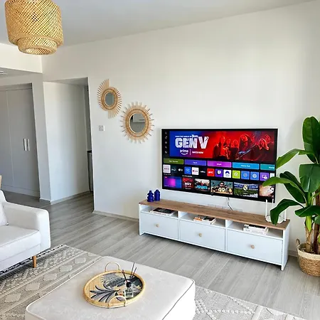 Bohemian Penthouse In Alsancak, Close To Merit *