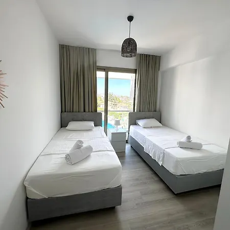 Apartamento Bohemian Penthouse In Alsancak, Close To Merit *