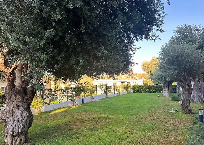 Bohemian Penthouse In Alsancak, Close To Merit Lägenhet