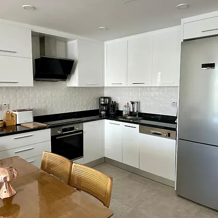 Bohemian Penthouse In Alsancak, Close To Merit Кирения