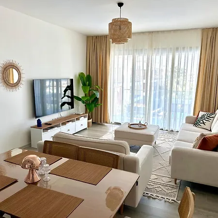 Bohemian Penthouse In Alsancak, Close To Merit *