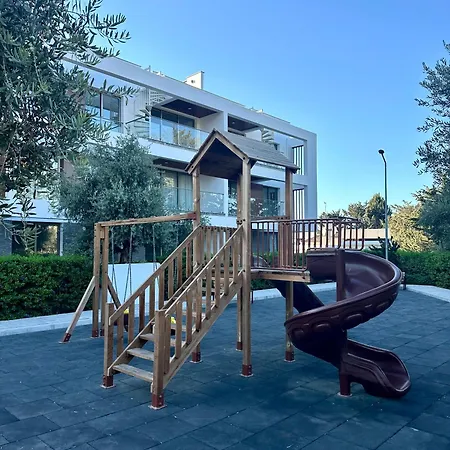 Bohemian Penthouse In Alsancak, Close To Merit