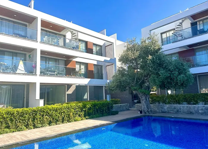 Bohemian Penthouse In Alsancak, Close To Merit *