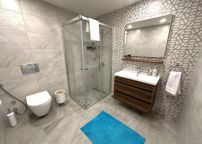 Bohemian Penthouse In Alsancak, Close To Merit Apartamento *