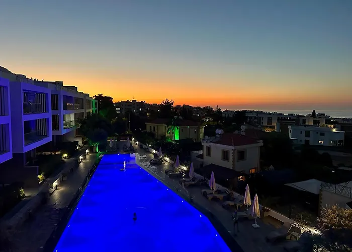 Bohemian Penthouse In Alsancak, Close To Merit Apartamento