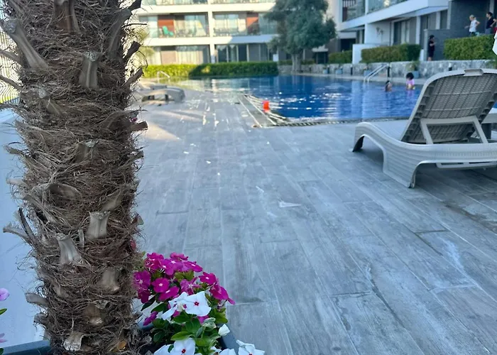 Bohemian Penthouse In Alsancak, Close To Merit Kyrenia (Northern Cyprus)