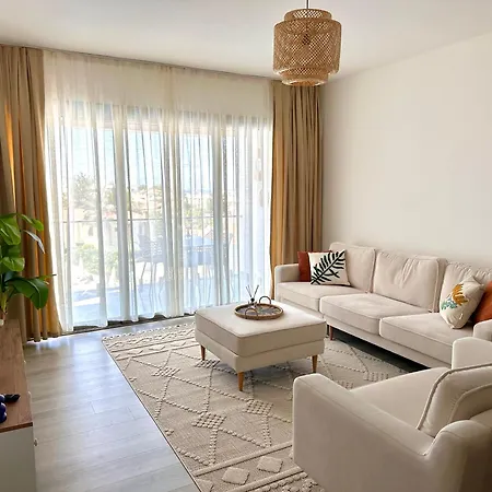 Bohemian Penthouse In Alsancak, Close To Merit *