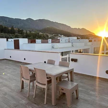 Bohemian Penthouse In Alsancak, Close To Merit *